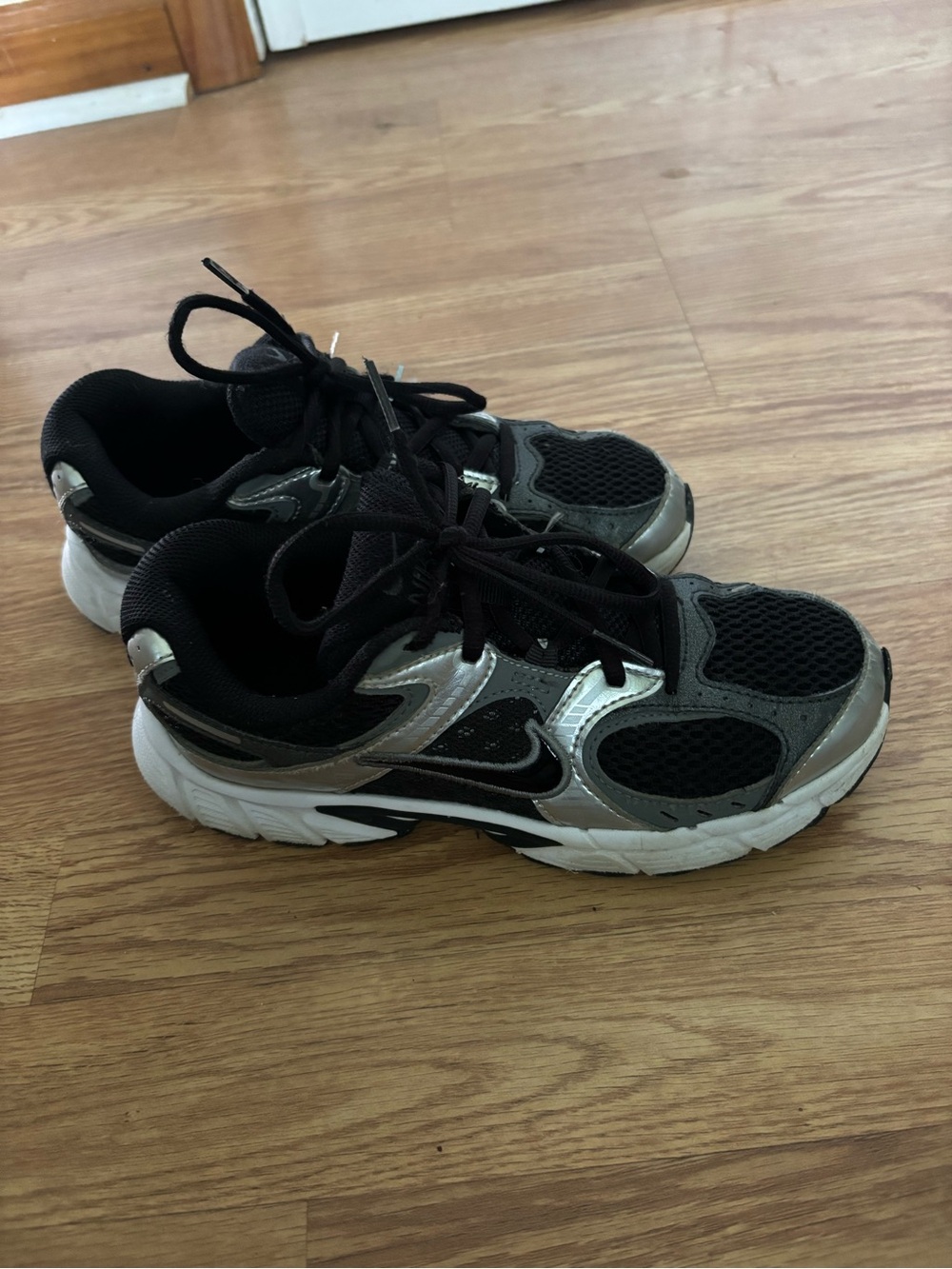 Nike Black and Silver Athletic Sneakers